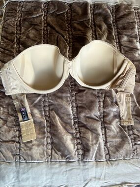 VS Ipex strapless bra 38B - Victoria’s Secret